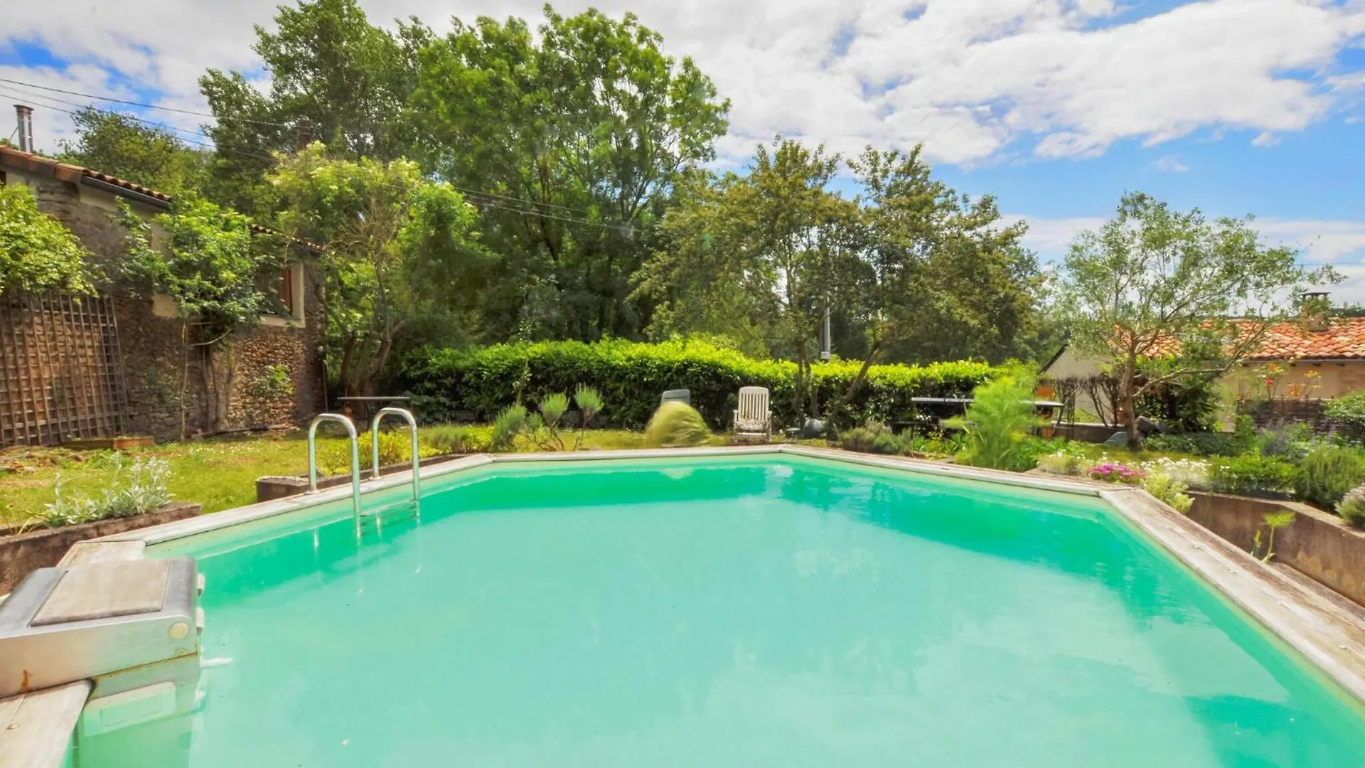 Pet Friendly Home In Dun
