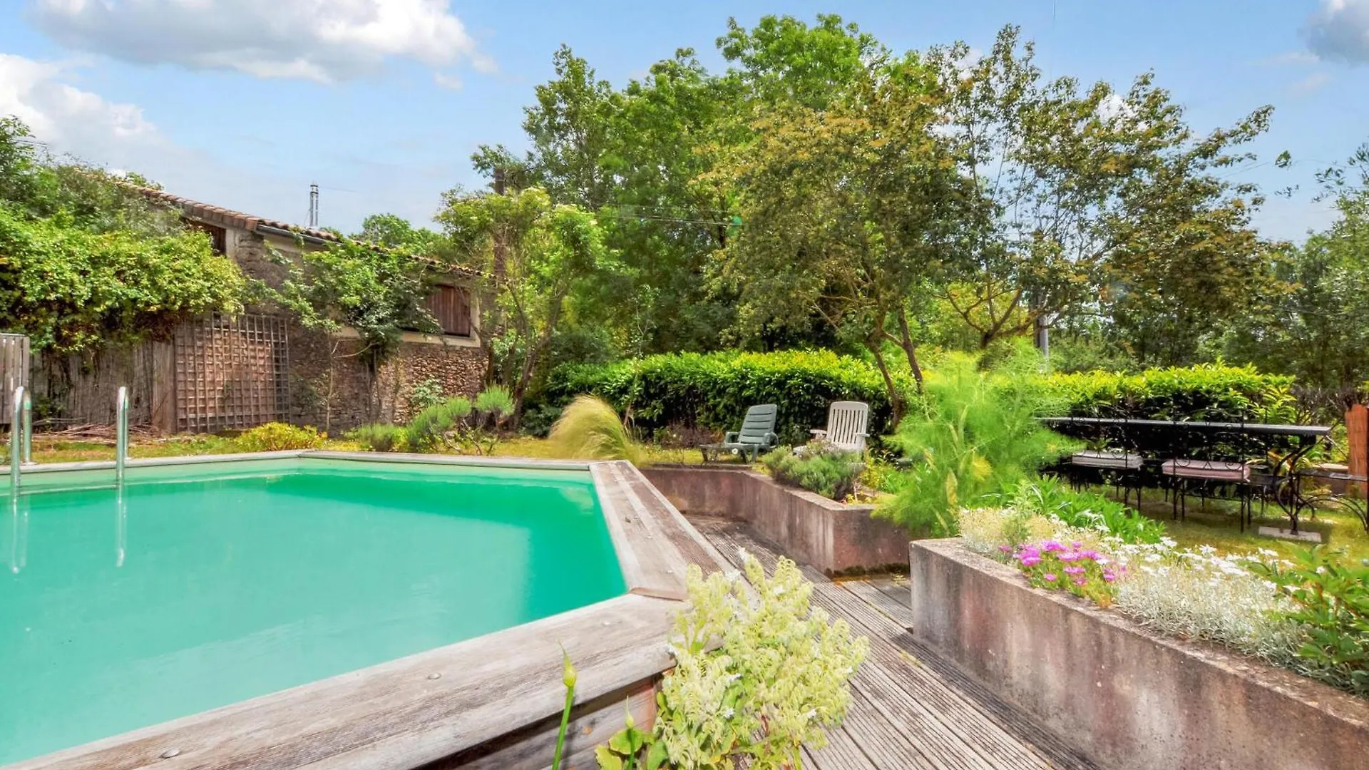 Pet Friendly Home In Dun Holiday home